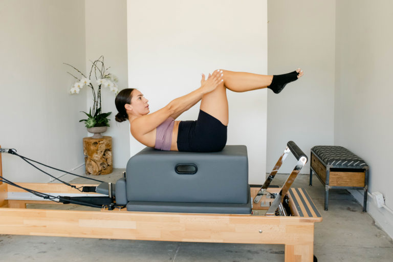 Round Back-Short Box Series on Reformer @Benefit Studio BASI Pilates  repertoire  Let's “C-shape”our body to get better posture! Round Back (Short  Box Series) is an intermediate excercise from the CGP BASI